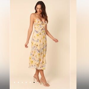 🆕(NWT) PETAL & PUP Nora Midi Dress in Peach. Size LARGE.